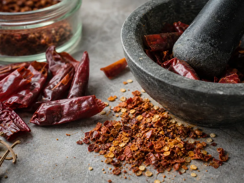 How to Make Red Pepper Flakes That Stay Bright - visual guide and reference