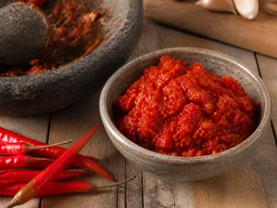 What Is Sambal Oelek? Ingredients, Heat, and Uses
